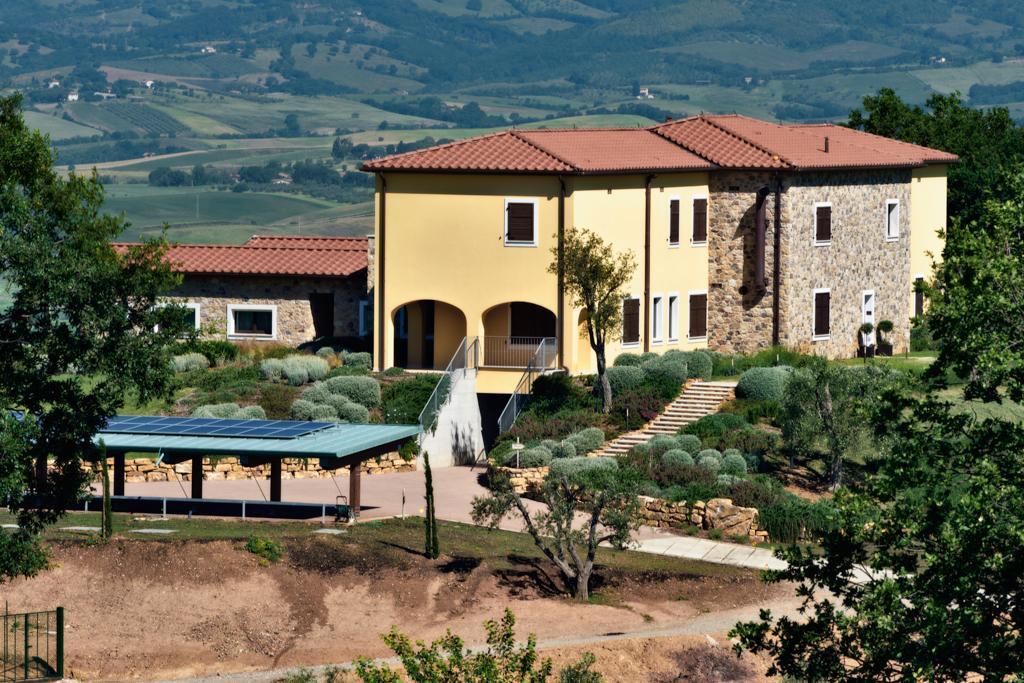 Agriturismo Poggio Mirabile Manciano Exterior photo