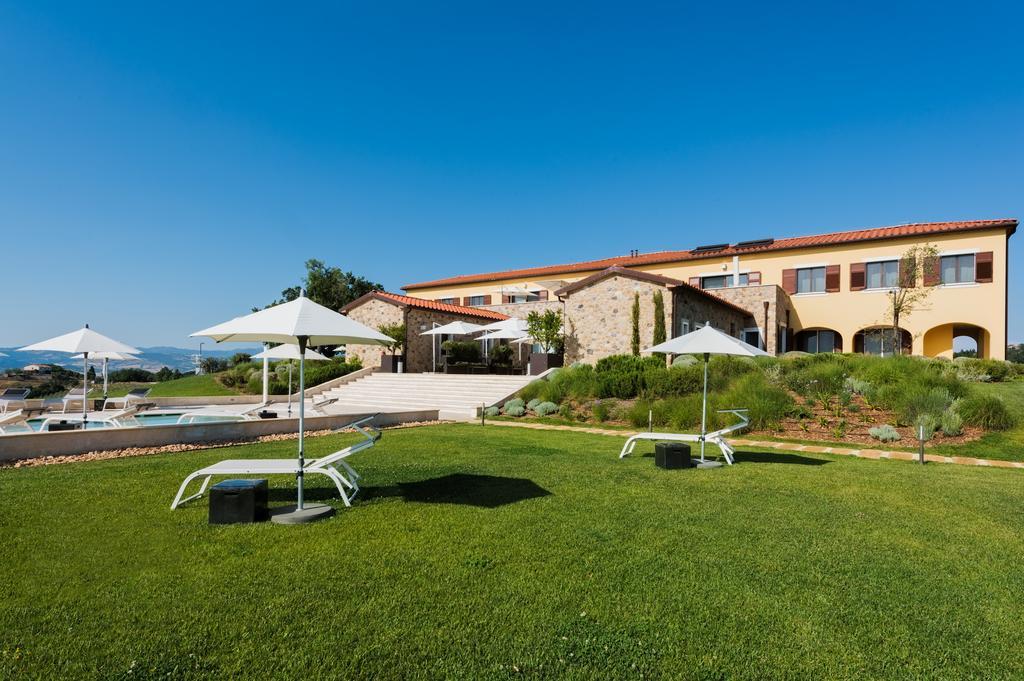 Agriturismo Poggio Mirabile Manciano Exterior photo